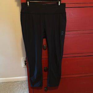 On Running leggings, navy, size L
